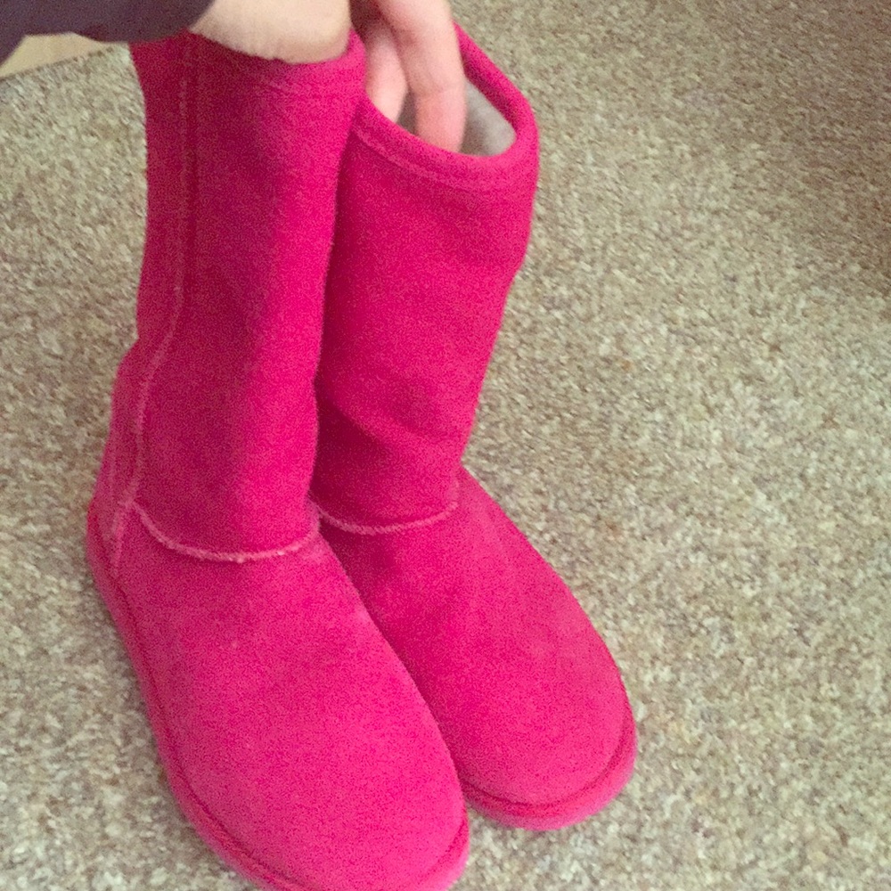 Pink winter boots